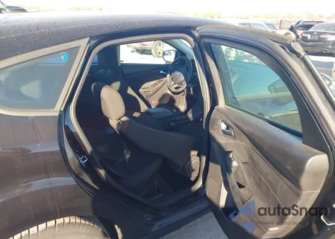 2017 Ford Focus Sel z USA, uszkodzony, nr VIN 1FADP3M2XHL277488